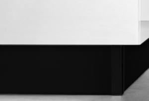 Zócalo para Cocina Plasline - Longitud 2.35m - Altura 150mm - Plástico Negro Mate