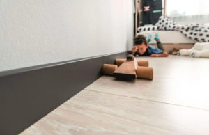 Zócalo para Cocina Plasline - Longitud 2.35m - Altura 150mm - Plástico Antracita